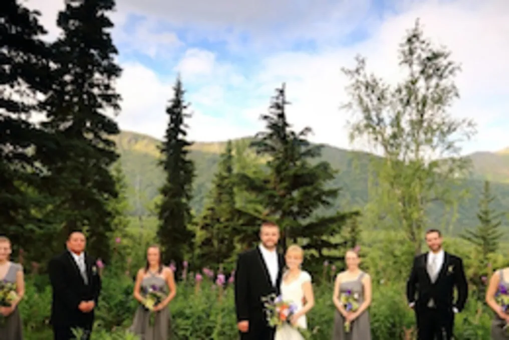 Alaska Heavenly Lodge Reception Venue Wedding Service Guide US
