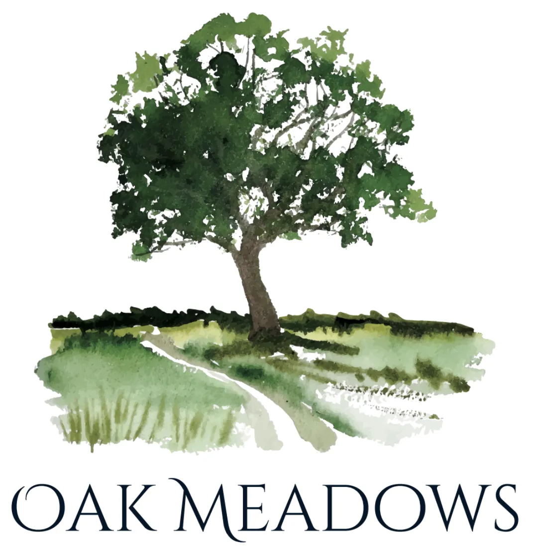 Oak Meadows Lodge Logo
