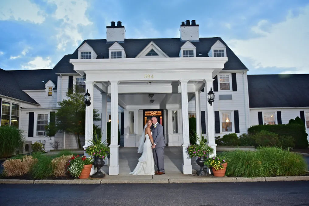 Warwick Country Club Reception Venue - Wedding Service Guide US